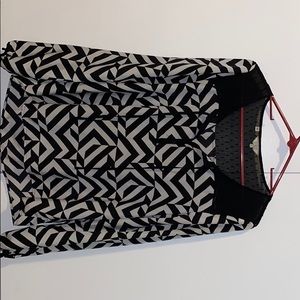 Super cute Guess blouse shell size L.